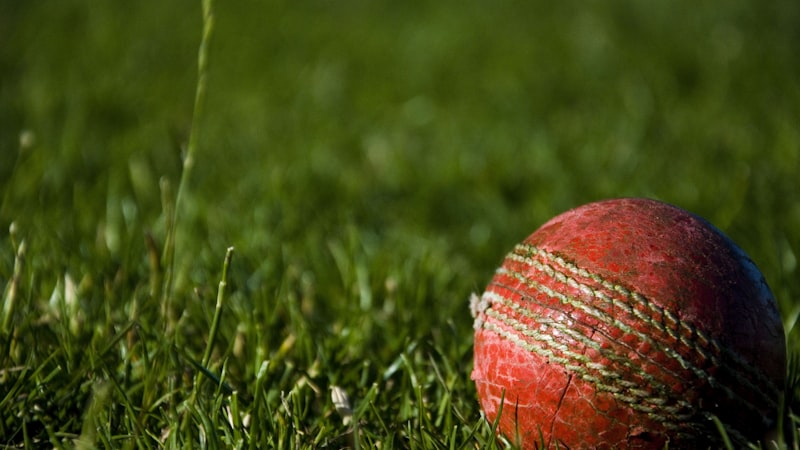 NBA直播吧栏目截图，展示篮球比赛直播画面和比分信息